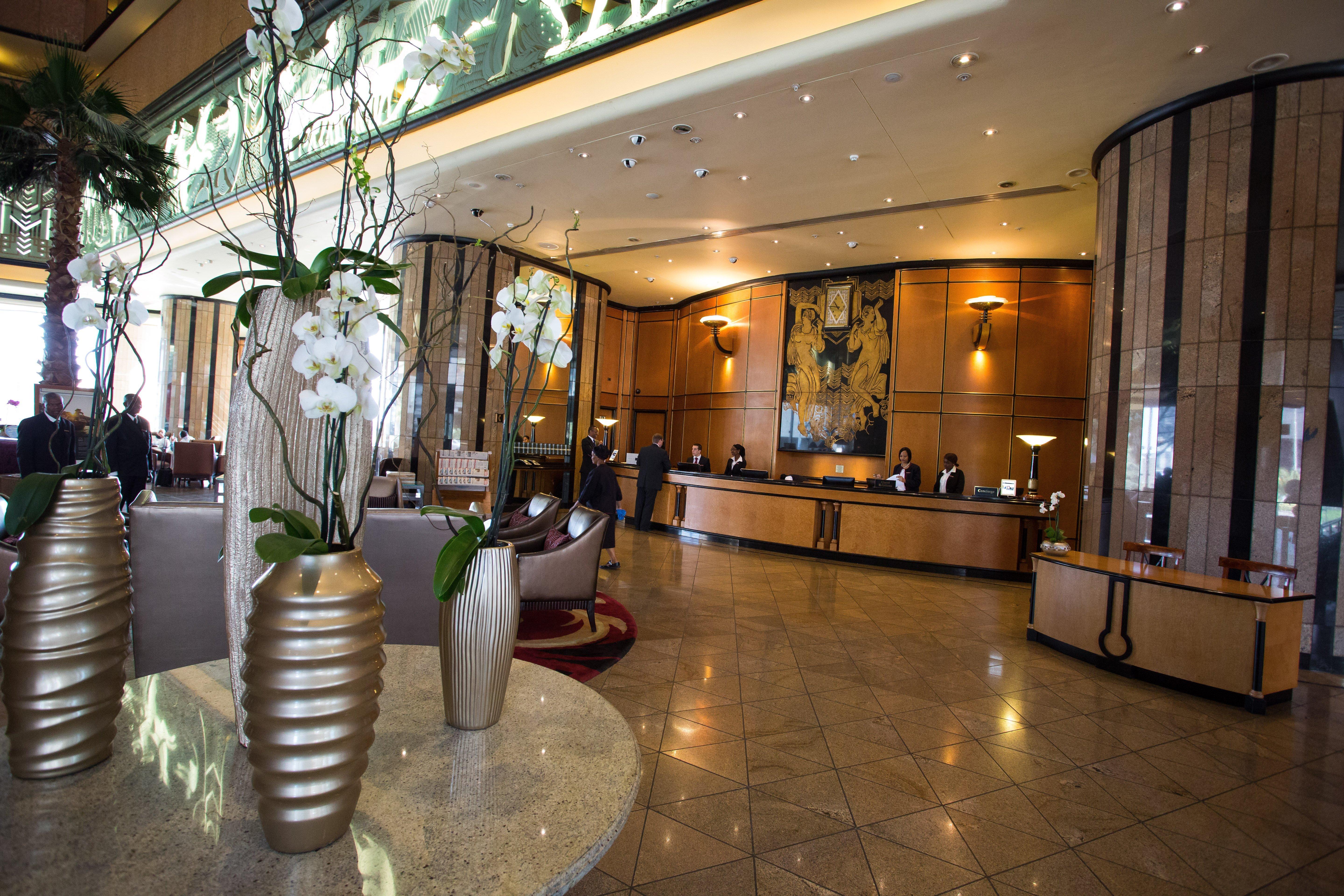 Intercontinental Johannesburg Sandton Towers, An Ihg Hotel Екстериор снимка