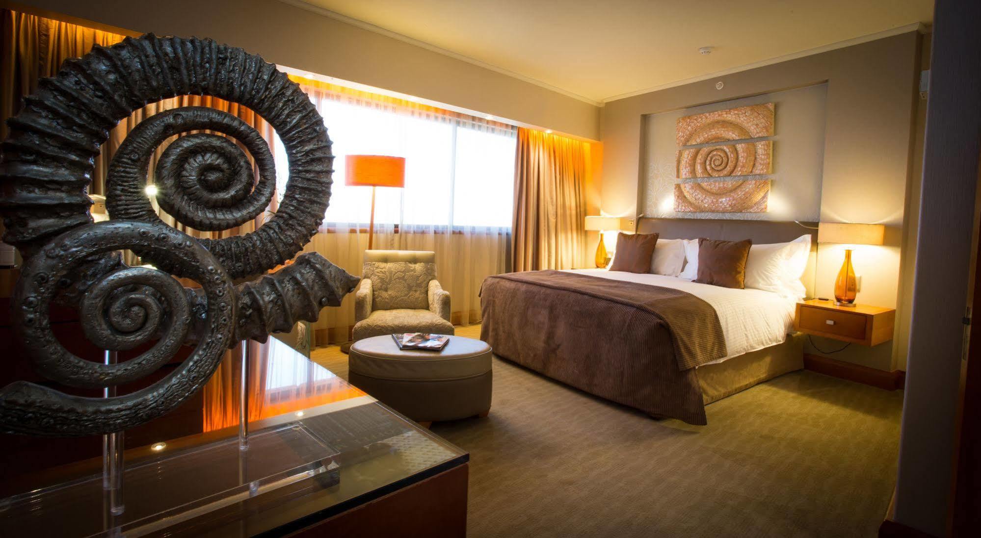 Intercontinental Johannesburg Sandton Towers, An Ihg Hotel Екстериор снимка